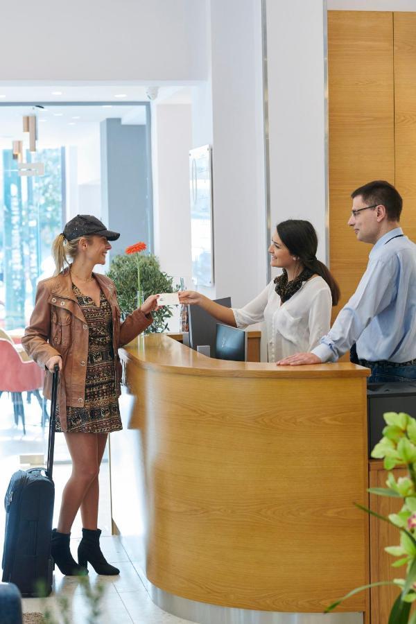 Meni Hotel & Apartments Афины Экстерьер фото