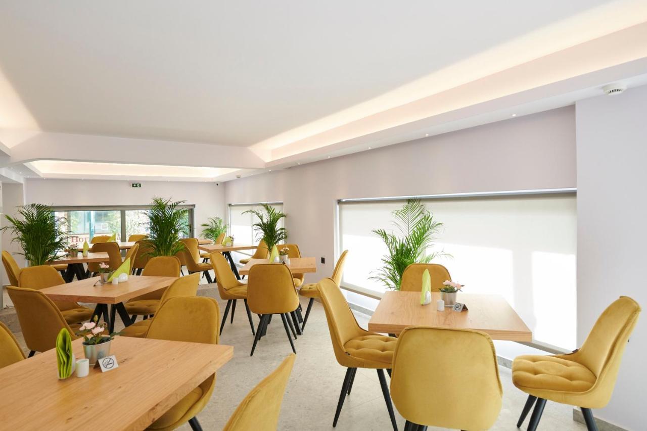 Meni Hotel & Apartments Афины Экстерьер фото
